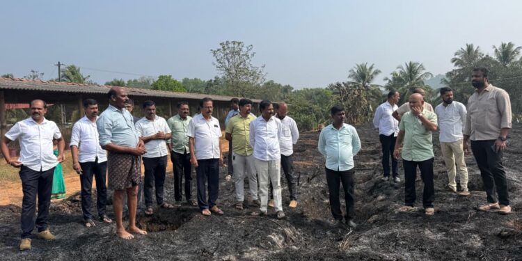 ಅಡಿಕೆ ತೋಟದ ಅಗ್ನಿ ದುರಂತ ಸ್ಥಳಕ್ಕೆ ಬಿಜೆಪಿ ನಿಯೋಗ ಭೇಟಿ..!!