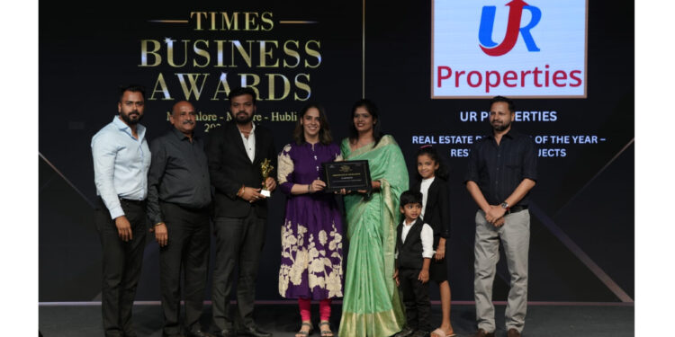ಮಂಗಳೂರು: ಟೈಮ್ಸ್ ಬಿಸಿನೆಸ್ ಅವಾರ್ಡ್ಸ್ : ಯು ಆರ್ ಪ್ರಾಪರ್ಟೀಸ್ ಗೆ ರಿಯಲ್ ಎಸ್ಟೇಟ್ ಡೆವೆಲಪರ್ ಆಫ್ ದ ಇಯರ್ ರೆಸಿಡೆನ್ಷಿಯಲ್ ಪ್ರಾಜೆಕ್ಟ್ ವಿಭಾಗದಲ್ಲಿಪ್ರಶಸ್ತಿ..!!!