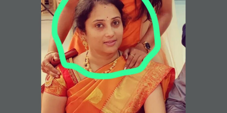 ಪ್ರವಾಸಕ್ಕೆ ತೆರಳಲು ಗಂಡ ಅನುಮತಿ ಕೊಡ್ಲಿಲ್ಲ ಅಂತ ಗೃಹಿಣಿ ಆತ್ಮಹತ್ಯೆ..!