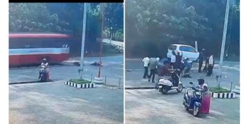 ಬಸ್‌ನಿಂದ ಬಿದ್ದ ಇಬ್ಬರು ವಿದ್ಯಾರ್ಥಿನಿಯರಿಗೆ ಗಂಭೀರ ಗಾಯ..!!