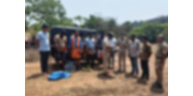 ಉಪ್ಪಿನಂಗಡಿ :ಕೋಳಿ ಅಂಕದ ಮೇಲೆ ಪೊಲೀಸರ ದಾಳಿ – ಐವರು ಬಂಧನ..!!