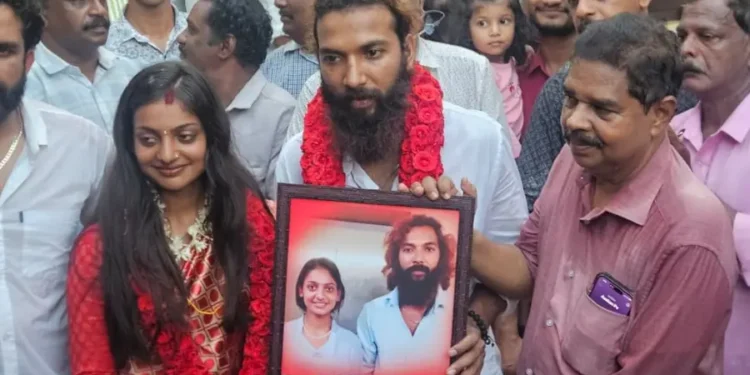 ಮೊಹಮ್ಮದ್ ಫರ್ಮಾನ್ ಜೊತೆ ಕುಂಭಮೇಳದ ವೈರಲ್ ಹುಡುಗಿ ಮೊನಾಲಿಸಾ ಮದುವೆ..!!!