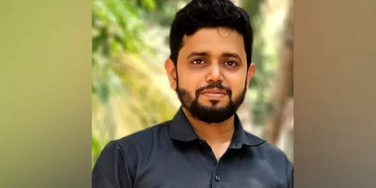 ನದಿಗೆ ಹಾರಿ ಶಿಕ್ಷಕ ಆತ್ಮಹತ್ಯೆ..!!