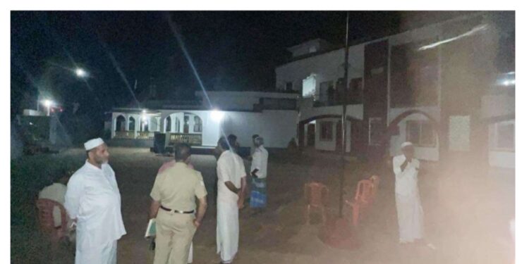 ದರ್ಗಾದ ಗೋರಿಗೆ ಹಾನಿ: ಮಾನಸಿಕ ಅಸ್ವಸ್ಥನಿಂದ ಕೃತ್ಯ: ರಾಜಿಯಲ್ಲಿ ಇತ್ಯರ್ಥ..!!