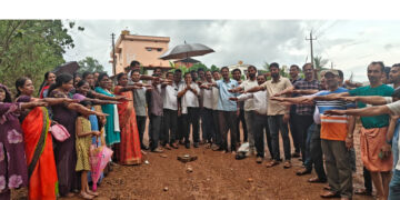 ಪುತ್ತೂರು: ನಮ್ಮ ವೋಟು ಅಶೋಕ್ ರೈ ಗೆ ಪ್ರತಿಜ್ಞೆ ಮಾಡಿದ ಲೇಔಟ್ ನಿವಾಸಿಗಳು..!!