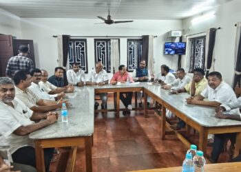 ಮೇ.18 ಕೇಂದ್ರ ಸರಕಾರದ ವಿರುದ್ದ ಕಾಂಗ್ರೆಸ್ ನಿಂದ ಬೃಹತ್ ಪ್ರತಿಭಟನೆ : (ಮೇ.18) ಕೇಂದ್ರ ಸರಕಾರದ ವಿರುದ್ದ ಕಾಂಗ್ರೆಸ್ ನಿಂದ ಬೃಹತ್ ಪ್ರತಿಭಟನೆ – ಪೂರ್ವಭಾವಿ ಸಭೆಯಲ್ಲಿ ಶಾಸಕ ಅಶೋಕ್ ರೈ..!