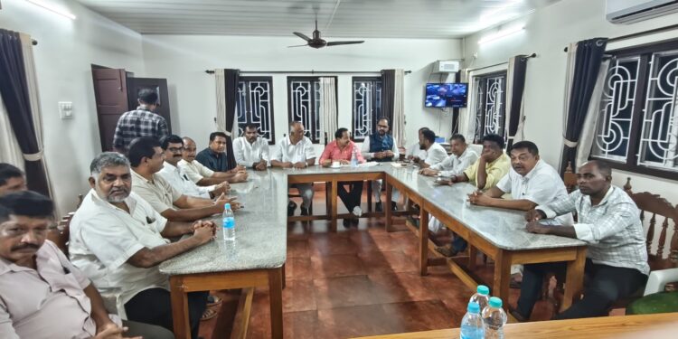(ಮೇ.18) ಕೇಂದ್ರ ಸರಕಾರದ ವಿರುದ್ದ ಕಾಂಗ್ರೆಸ್ ನಿಂದ ಬೃಹತ್ ಪ್ರತಿಭಟನೆ – ಪೂರ್ವಭಾವಿ ಸಭೆಯಲ್ಲಿ ಶಾಸಕ ಅಶೋಕ್ ರೈ..!
