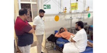 ಪುತ್ತೂರು : ಕಾರು ತಡೆದು ಪುರೋಹಿತಗೆ ಹಲ್ಲೆ ದೂರು : ಪ್ರಕರಣ ದಾಖಲು: ಆಸ್ಪತ್ರೆಗೆ ಪುತ್ತಿಲ ಭೇಟಿ..!!