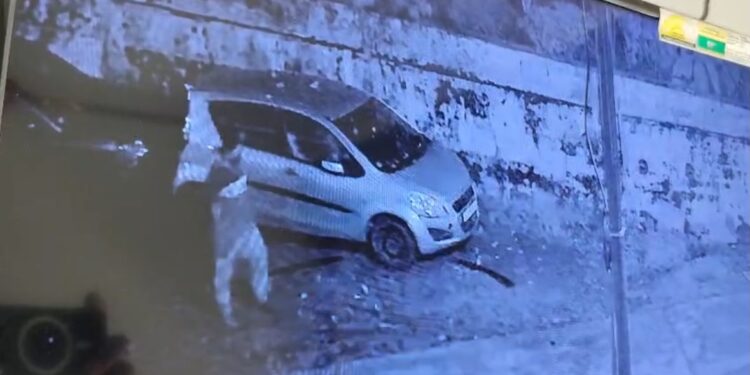 ಪುತ್ತೂರು : ನಿಲ್ಲಿಸಿದ್ದ ಕಾರಿಗೆ ಹಾನಿ: ಪೊಲೀಸ್ ಠಾಣೆಗೆ ದೂರು..!!