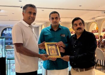 ಮುಳಿಯ ಶೋರೂಂಗೆ ಕಿಸ್ನಾ ಡೈಮಂಡ್ ಬ್ರ್ಯಾಂಡ್ ಸಂಸ್ಥಾಪಕ ಮತ್ತು ಆಡಳಿತ ನಿರ್ದೇಶಕರ ಭೇಟಿ..!!