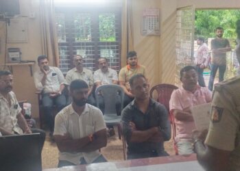 ವಿಟ್ಲ ಪೊಲೀಸ್ ಠಾಣೆಯಲ್ಲಿ ಬಾರ್-ರೆಸ್ಟೋರೆಂಟ್ ಹಾಗೂ ವೈನ್ ಶಾಪ್ ಮಾಲೀಕರ ಸಭೆ: ಅಪ್ರಾಪ್ತರಿಗೆ ಮದ್ಯ ಮಾರಾಟಕ್ಕೆ ಕಟ್ಟುನಿಟ್ಟಿನ ನಿಷೇಧ..!!