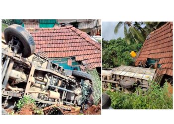 ನಿಯಂತ್ರಣ ತಪ್ಪಿ ಮನೆಗೆ ನುಗ್ಗಿದ ಪಿಕಪ್ ವಾಹನ..!!!