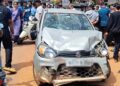 ಬಂಟ್ವಾಳ: ನಿಯಂತ್ರಣ ತಪ್ಪಿದ ಕಾರು ರಸ್ತೆ ಬದಿ ನಿಲ್ಲಿಸಿದ್ದ ವಾಹನಗಳಿಗೆ ಡಿಕ್ಕಿ; ಮೂವರಿಗೆ ಗಾಯ..!!