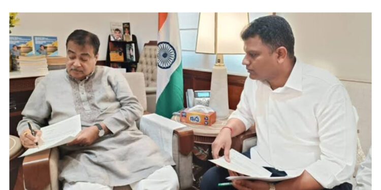 ಮಾಣಿ-ಸಂಪಾಜೆ ರಸ್ತೆ ದುರಸ್ತಿಗೆ ಕೇಂದ್ರ ಸರ್ಕಾರದಿಂದ 49.22 ಕೋಟಿ ರೂ. ವಿಶೇಷ ಅನುದಾನ ಮಂಜೂರು : ದ.ಕ.ಜಿಲ್ಲೆಯ ಪ್ರಮುಖ ಹೆದ್ದಾರಿ ಯೋಜನೆಗಳ ತ್ವರಿತ ಅನುಷ್ಠಾನಕ್ಕೆ ಸಚಿವಾಲಯ ಕಾರ್ಯದರ್ಶಿ ಭೇಟಿಯಾದ ದ.ಕ. ಸಂಸದ ಕ್ಯಾ.ಚೌಟ.!