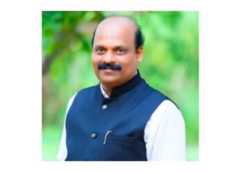 ಮಂತ್ರಾಯಲ ಸಮೀಪ ಡಿವೈಡರ್ ಗೆ ಗುದ್ದಿದ ಕಾರು: ಯಕ್ಷ ಧ್ರುವ ಫೌಂಡೇಶನ್ ನ ಕಾರ್ಯದರ್ಶಿ ರವಿ ಶೆಟ್ಟಿ ಮೃತ್ಯು : ಹಲವರಿಗೆ ಗಾಯ..!!