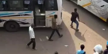 ಉಪ್ಪಿನಂಗಡಿ: ಬಸ್ ನಿರ್ವಾಹಕರ ಜಗಳ ಪೊಲೀಸರಿಂದ ಸುಮೋಟೋ ಕೇಸ್..!!