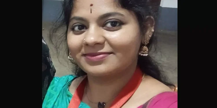 ನೇಣು ಬಿಗಿದು ಮಹಿಳೆ ಆತ್ಮಹತ್ಯೆ..!!