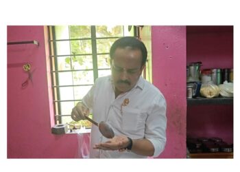 ಸರ್ಕಾರಿ ಹಾಸ್ಟೆಲ್ಗೆ ದಿಡೀರ್ ಭೇಟಿ ನೀಡಿದ ಶಾಸಕ ಅಶೋಕ್ ರೈ; ಆಹಾರ ಸವಿದು ಗುಣಮಟ್ಟ ಪರಿಶೀಲನೆ..!!