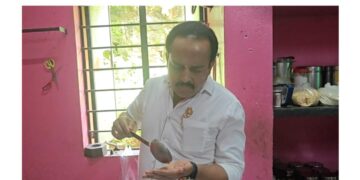 ಸರ್ಕಾರಿ ಹಾಸ್ಟೆಲ್ಗೆ ದಿಡೀರ್ ಭೇಟಿ ನೀಡಿದ ಶಾಸಕ ಅಶೋಕ್ ರೈ; ಆಹಾರ ಸವಿದು ಗುಣಮಟ್ಟ ಪರಿಶೀಲನೆ..!!