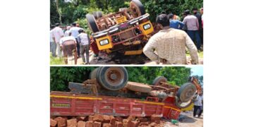 ಬಂಟ್ವಾಳ : ಕೆಂಪುಕಲ್ಲು ಸಾಗಿಸುತ್ತಿದ್ದ ಲಾರಿ ಪಲ್ಟಿ: ಕಾರ್ಮಿಕ ಸಾವು, ಇಬ್ಬರಿಗೆ ಗಂಭೀರ ಗಾಯ..!!
