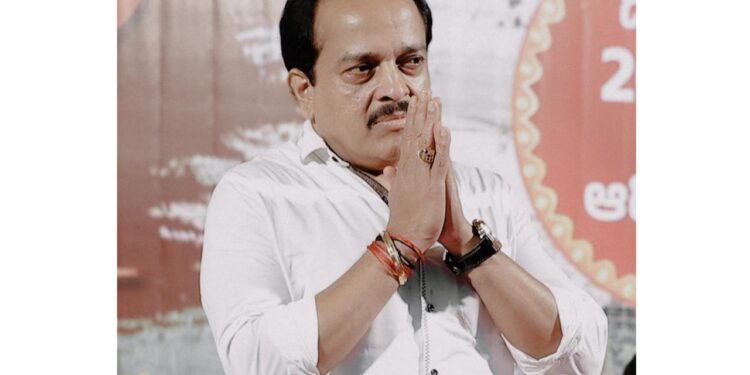 ಶಾಸಕ ಅಶೋಕ್ ರೈ ಹೆಸರು ಹೇಳಿ ಮಹಿಳೆಗೆ ವಂಚನೆ ;ಕಳೆದಕೊಂಡ ಮೊತ್ತವನ್ನು ನೀಡಿ ಮಾನವೀಯತೆ ಮೆರೆದ ಶಾಸಕರು..!