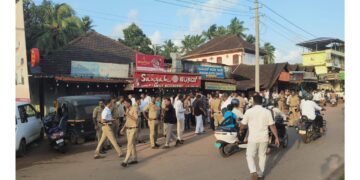 ಪುತ್ತೂರು: ದರ್ಬೆಯಲ್ಲಿ ಮಾತಿನ ಚಕಮಕಿ..!!