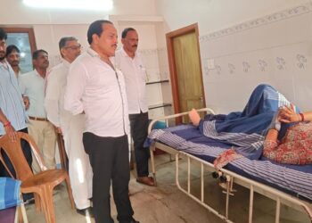 ದರ್ಬೆ ಅಹಿತಕರ ಘಟನೆ: ಗಾಯಾಳುವನ್ನು ಭೇಟಿ ಮಾಡಿ ಆರೋಗ್ಯ ವಿಚಾರಿಸಿದ ಶಾಸಕ ಅಶೋಕ್ ರೈ..!