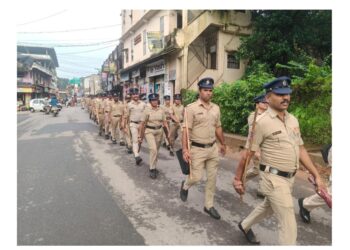 ಪುತ್ತೂರಿನಲ್ಲಿ ಪೊಲೀಸ್ ಪಥಸಂಚಲನ: ಬಲವಂತದ ಬಂದ್‌ಗೆ ಅವಕಾಶವಿಲ್ಲ..!