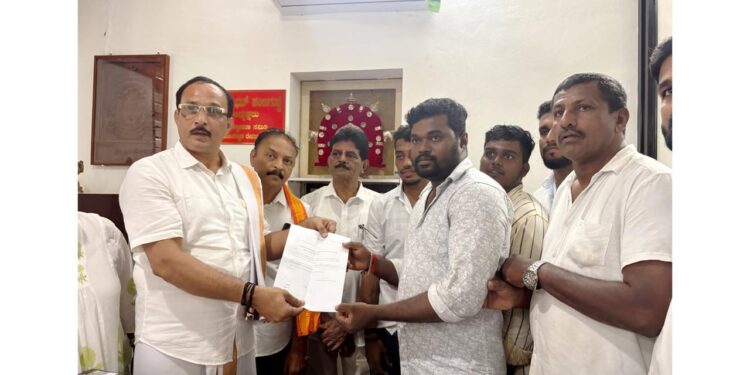 ಶ್ರೀ ಮಹಾಲಿಂಗೇಶ್ವರ ದೇವಳದ ನೂತನ ರಸ್ತೆ ಕಾಮಗಾರಿ ಶೀಘ್ರ ಪೂರ್ಣಗೊಳಿಸಲು ಮನವಿ..!!