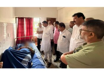 ದರ್ಬೆ ಪ್ರಕರಣ: ಆಸ್ಪತ್ರೆಗೆ ಭೇಟಿ ನೀಡಿ ಆರೋಗ್ಯ ವಿಚಾರಿಸಿದ ನಳಿನ್ ಕುಮಾರ್ ಕಟೀಲ್..!!