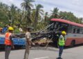 ಭೀಕರ ಅಪಘಾತ; ಟ್ರ್ಯಾಕ್ಟರ್ಗೆ ಬಸ್ ಡಿಕ್ಕಿ, KSRTC ಚಾಲಕ ಸ್ಥಳದಲ್ಲೇ ಸಾವು.!