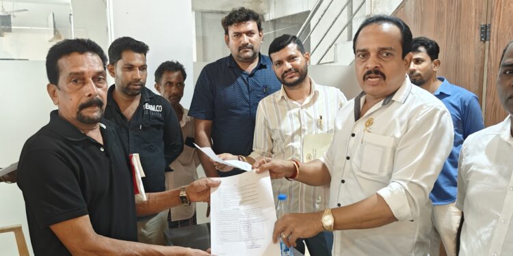ವಿಟ್ಲ ಪುಚ್ಚೆಗುತ್ತು ನಿವಾಸಿಗಳಿಗೆ 94 ಸಿ ಹಕ್ಕು ಪತ್ರ ಕೊಡಿಸಿದ ಶಾಸಕ ಅಶೋಕ್ ರೈ : ಬಿಜೆಪಿ ವಿರುದ್ದ ಆಕ್ರೋಶ ವ್ಯಕ್ತಪಡಿಸಿದ ಫಲಾನುಭವಿಗಳು..!