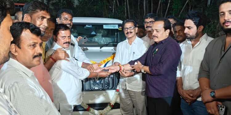 ಪುತ್ತೂರಿಗೆ ಬಂತು ಬ್ಲಾಕ್ ಕಾಂಗ್ರೆಸ್ ವಾಹನ: ಪಕ್ಷ ಸಂಘಟನೆಗೆ ಒತ್ತು: ಶಾಸಕ ಅಶೋಕ್ ರೈ..!