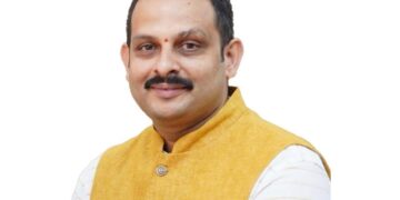 ಎಸ್ಐಆರ್ ವೇಳೆ ಹೆಚ್ಚಿನ ಸಂಖ್ಯೆಯಲ್ಲಿ ಫಾರಂ-7 ಸಲ್ಲಿಕೆ ಇಬ್ಬರು ಬಿಎಲ್ಎ ವಿರುದ್ಧದ ಎಫ್ಐಆರ್ಗೆ ಹೈಕೋರ್ಟ್ ತಡೆ : ಅರ್ಜಿದಾರರ ಪರ ಹಿರಿಯ ವಕೀಲ ಡಾ|ಅರುಣ್ಶ್ಯಾಂ ಪುತ್ತೂರು ವಾದ..!